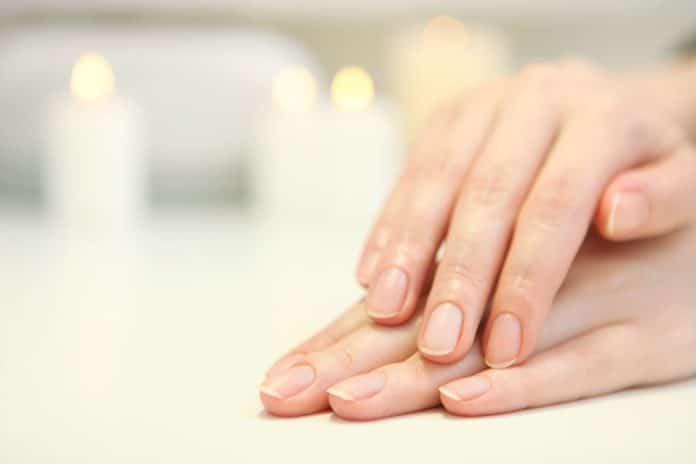 Comment préparer ses ongles avant une manucure ? Comment préparer ses ongles avant une manucure ?
