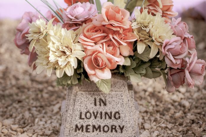 plaque-funeraire-personnalisable plaque funéraire personnalisable