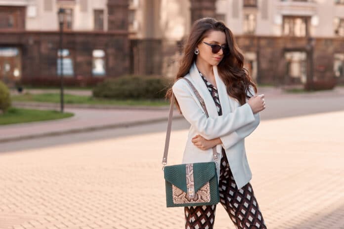 Quelle tenue avec blazer blanc ? Quelle tenue avec blazer blanc ?